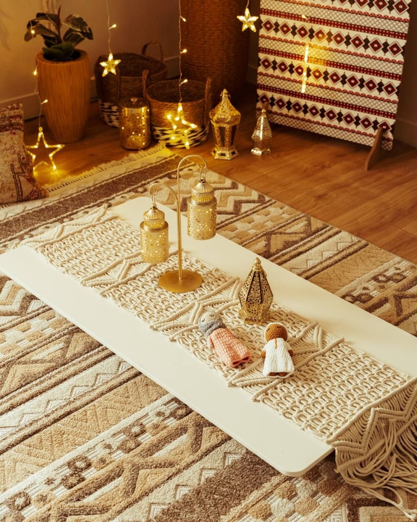 مفرش مكرمية للطاولة او الديكور (كبير)
